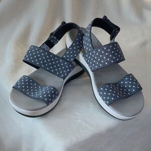 Clarks Gray Polka Dot Sandals